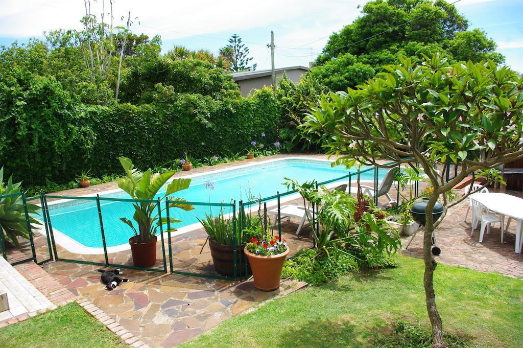 Aqua Marine Guest House Port Elizabeth Exterior photo