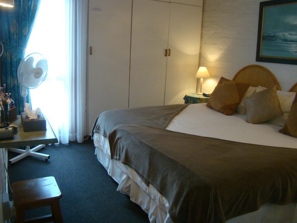 Aqua Marine Guest House Port Elizabeth Exterior photo