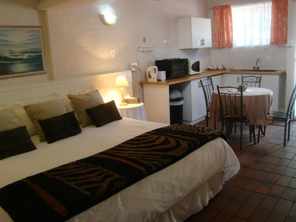 Aqua Marine Guest House Port Elizabeth Room photo